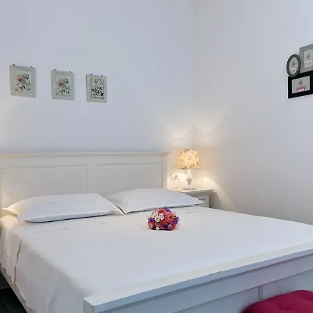 卡拉卡雷塔公寓 斯普利特