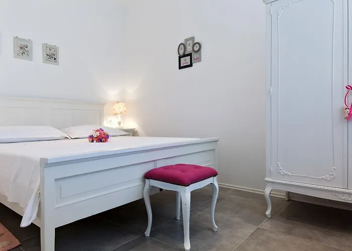 Kala & Kaleta 아파트 *